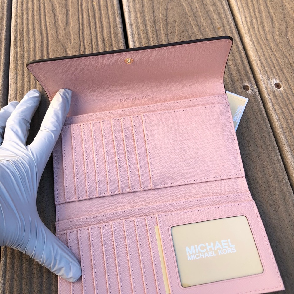 NWT Michael Kors jet set carryall wallet reserved - Picture 5 of 6